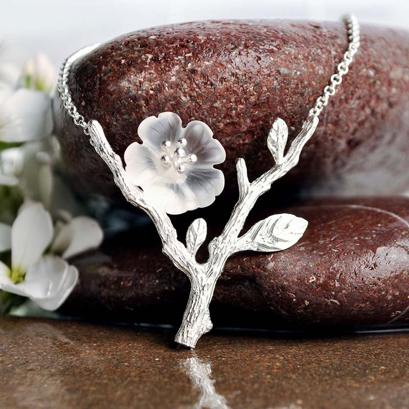 Rainy Flower - Handmade Necklace - MetalVoque