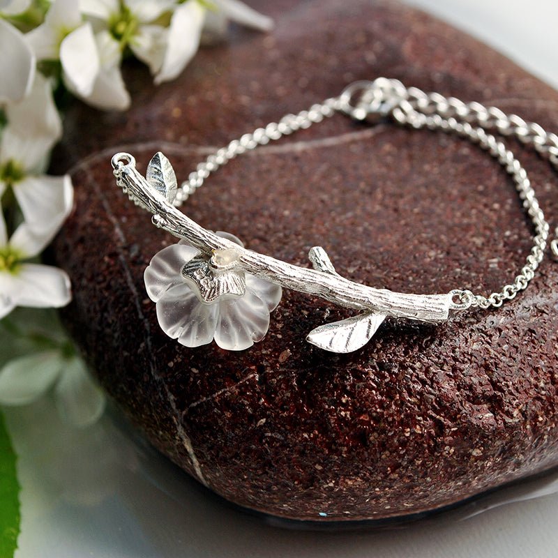 Rainy Flower - Handmade Bracelet - MetalVoque