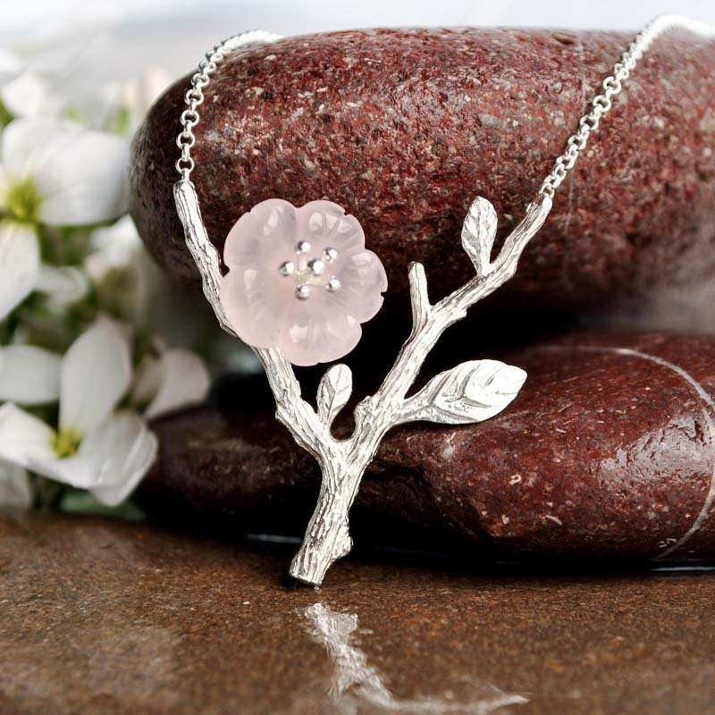 Rainy Flower - Handmade Necklace - MetalVoque