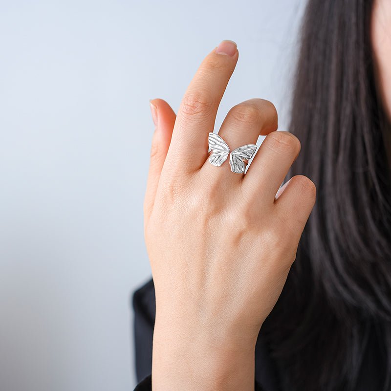 Minimal Butterfly - Adjustable Ring