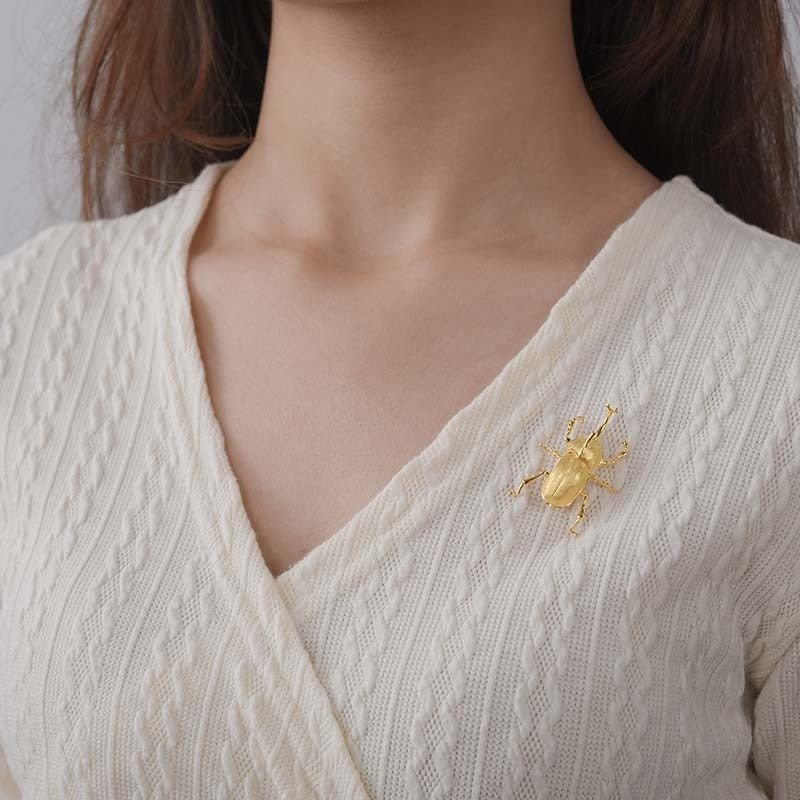 Kabutomushi - Handmade Brooch