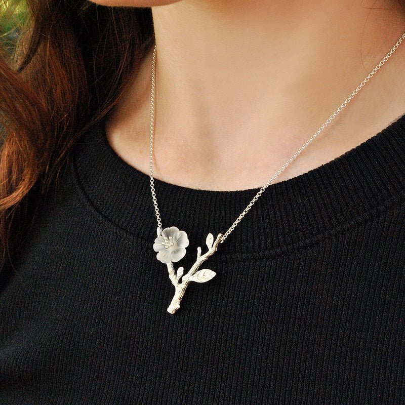 Rainy Flower - Handmade Necklace - MetalVoque