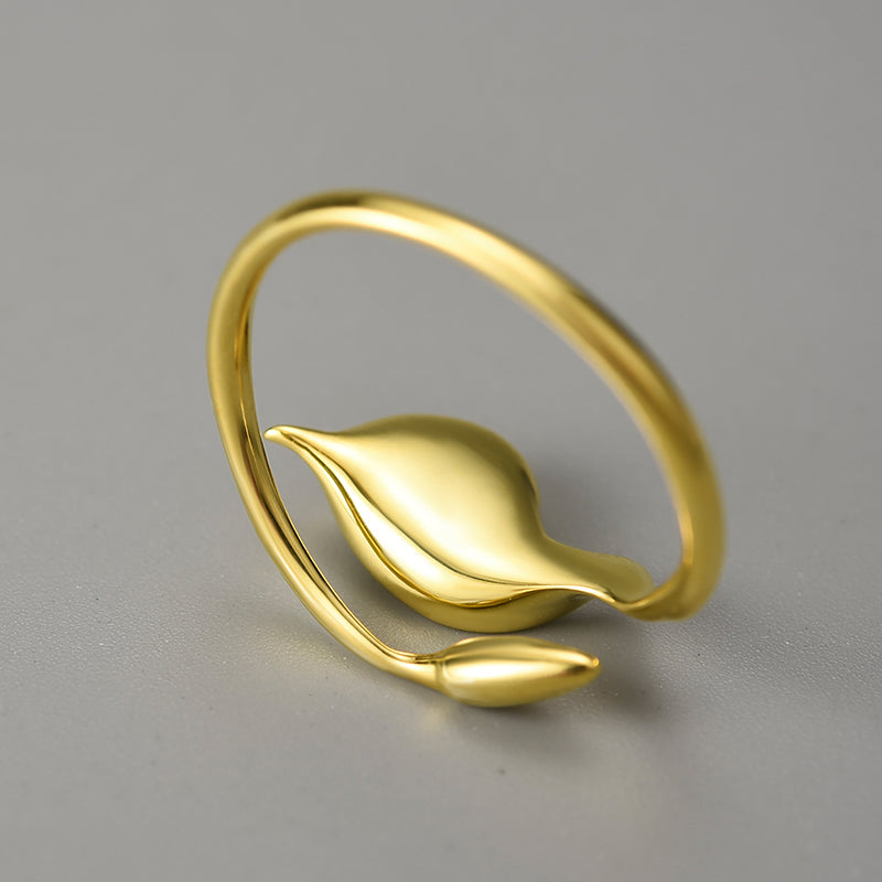 Calla Lily - Adjustable Ring | NEW