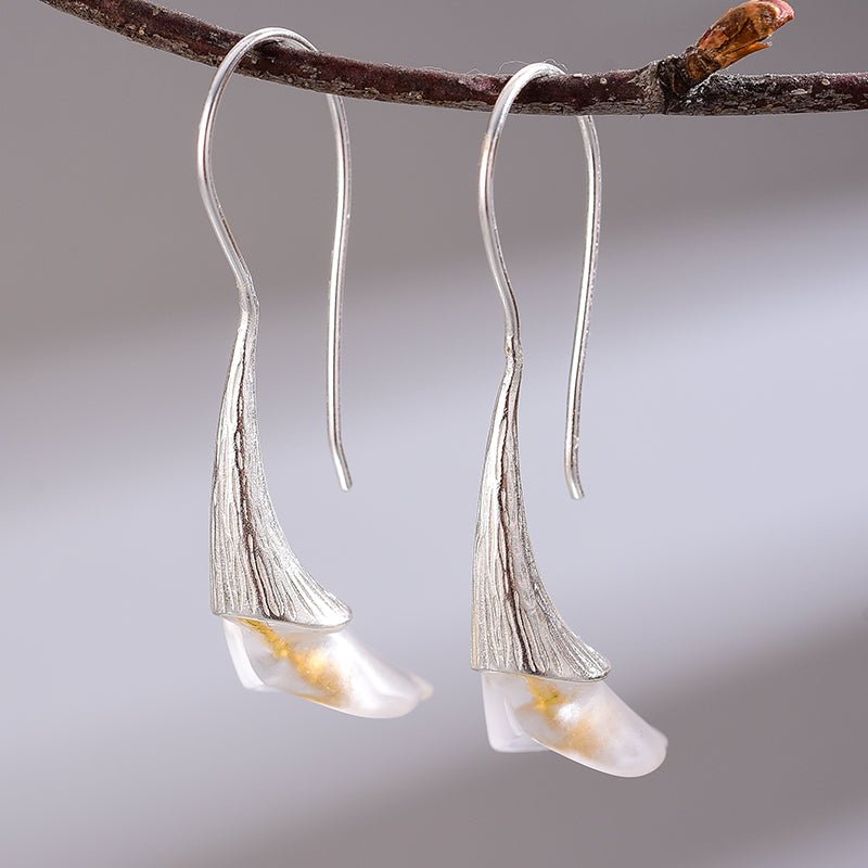 Calla Lily - Dangle Earrings | NEW - MetalVoque