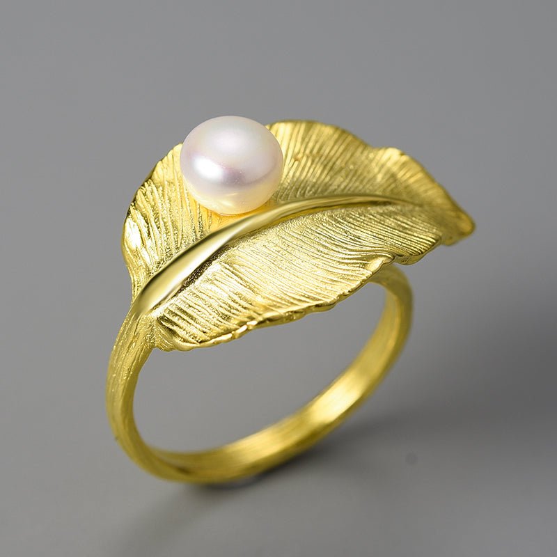 Pearly Leaf - Adjustable Ring