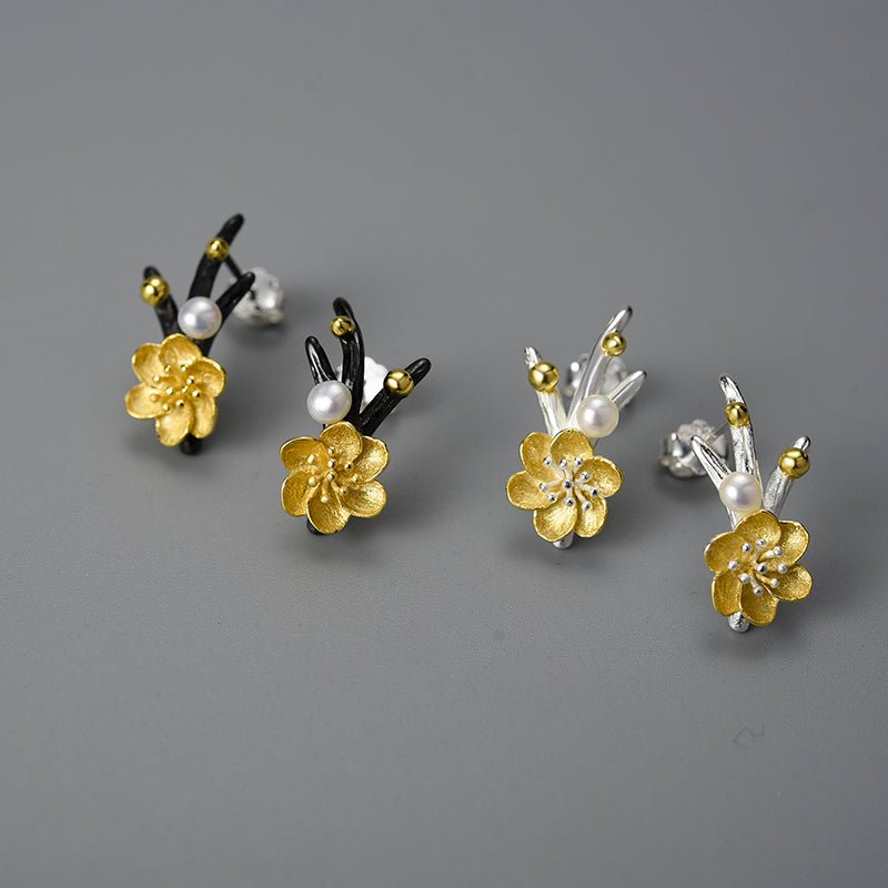 Winter Blossom - Stud Earrings