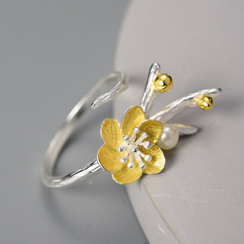 Winter Blossom - Adjustable Ring