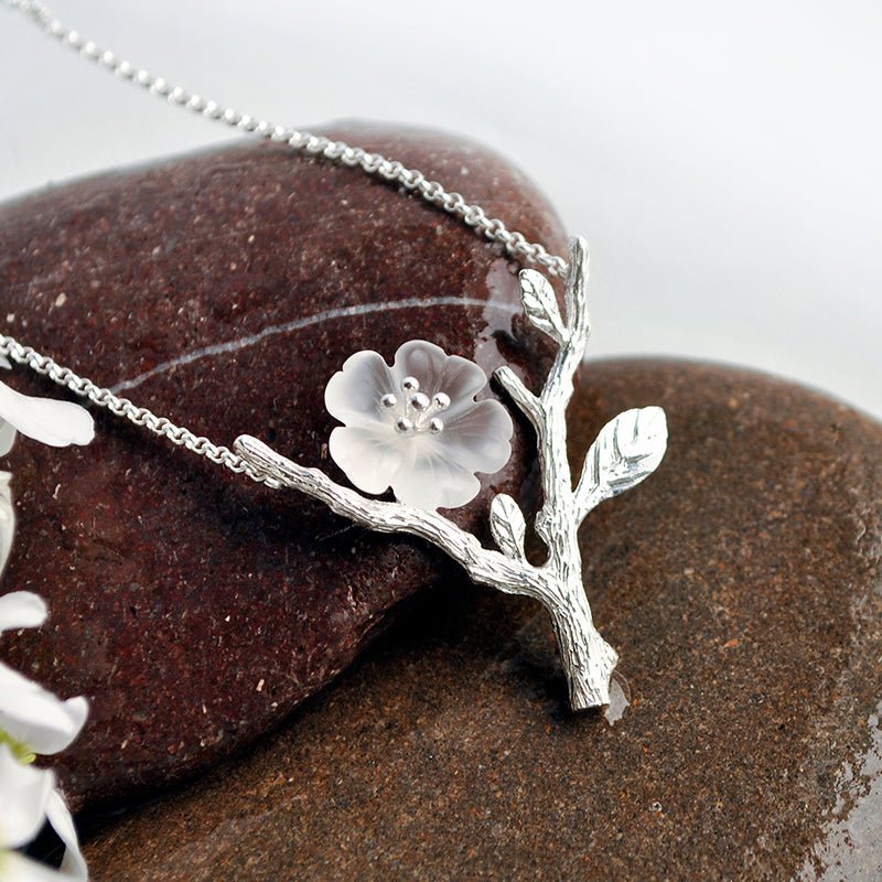 Rainy Flower - Handmade Necklace - MetalVoque