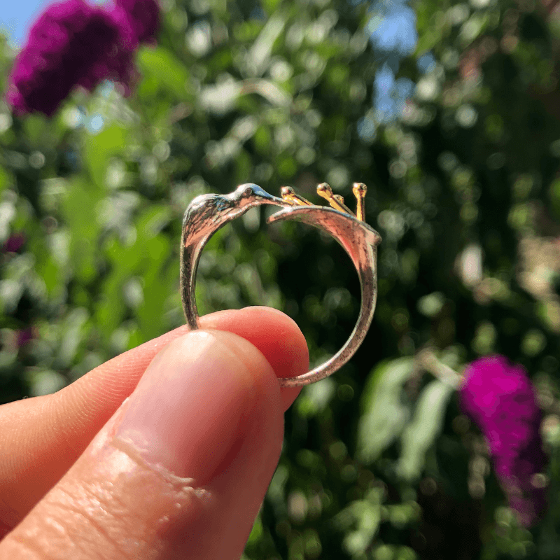 Feeding Hummingbird - Adjustable Ring