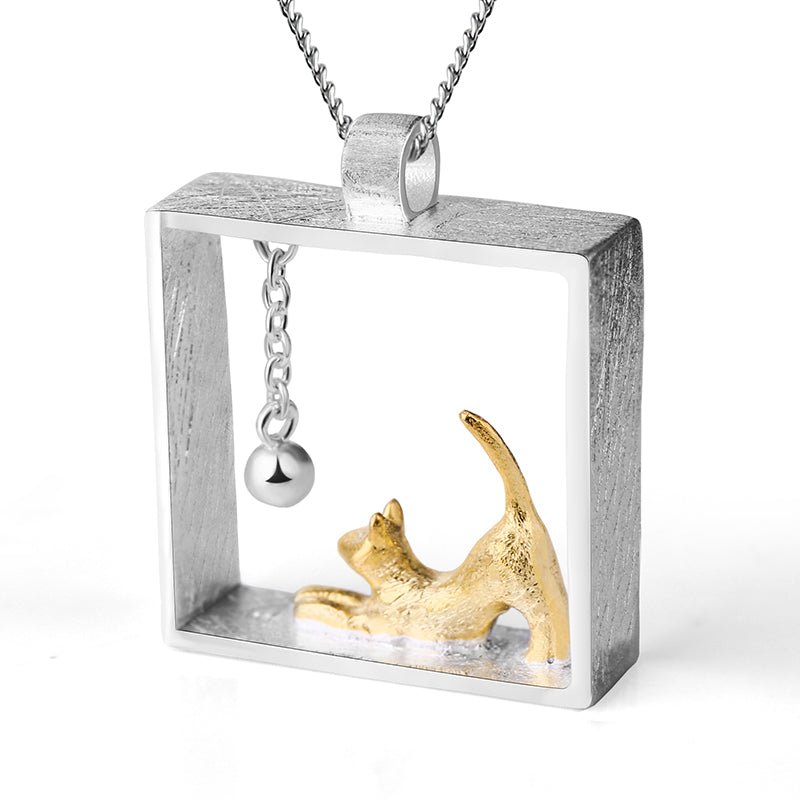Playing Cat - Handmade Pendant | NEW - MetalVoque