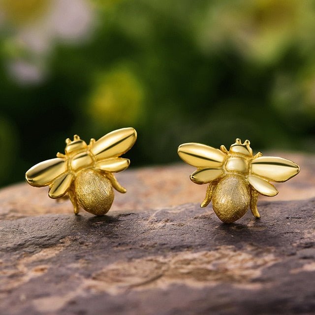 Cute Honeybee - Stud Earrings - MetalVoque