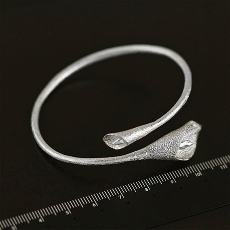 Calla Lily - Handmade Bangle | NEW - MetalVoque