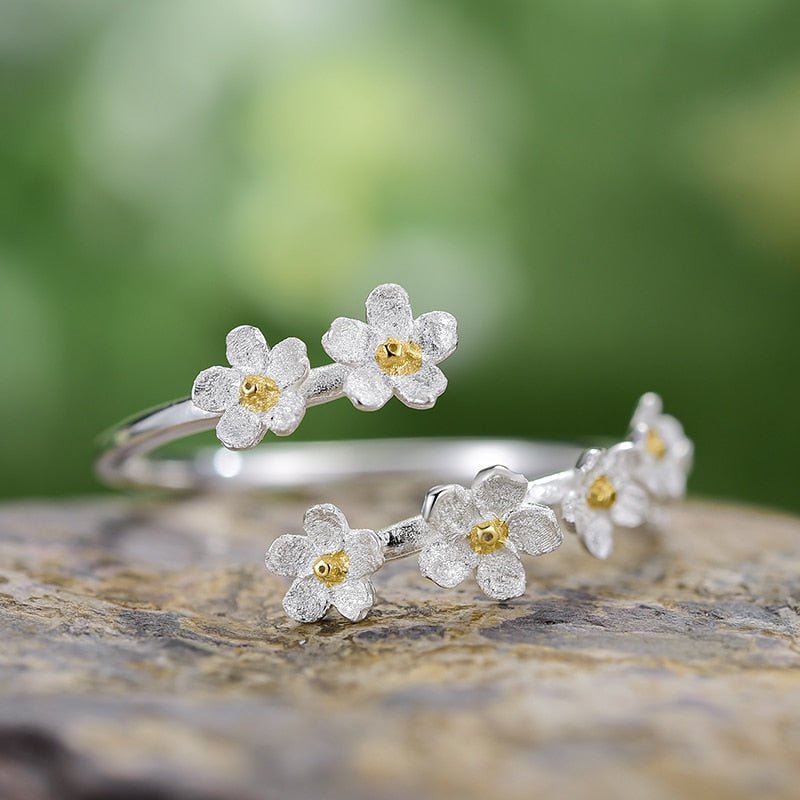 Small Forget-me-not Flowers - Adjustable Ring