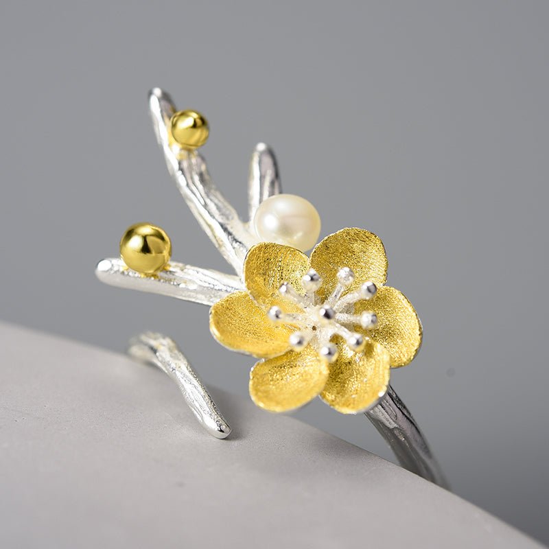 Winter Blossom - Adjustable Ring