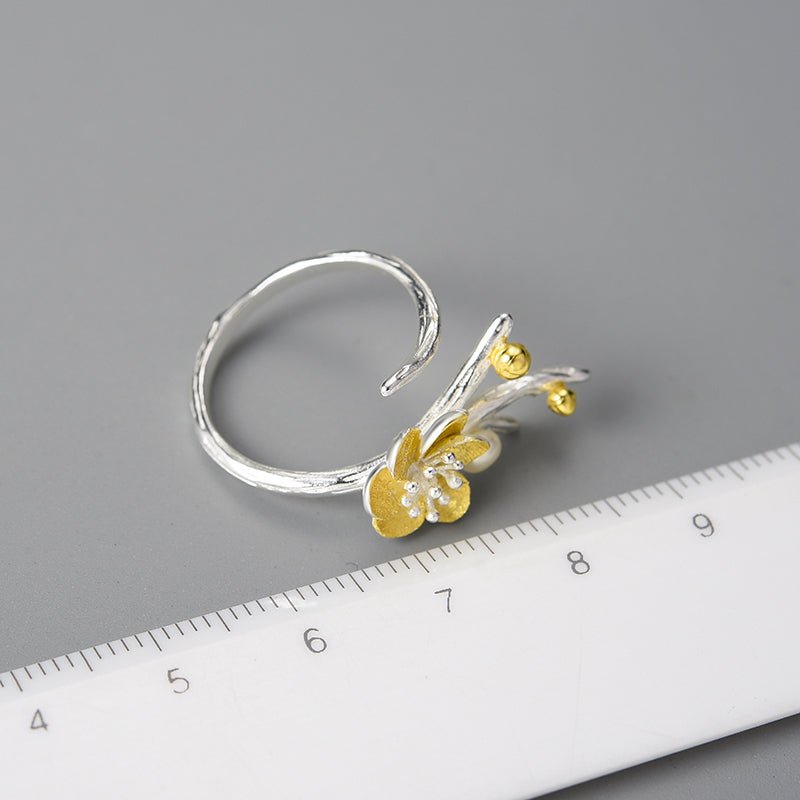 Winter Blossom - Adjustable Ring