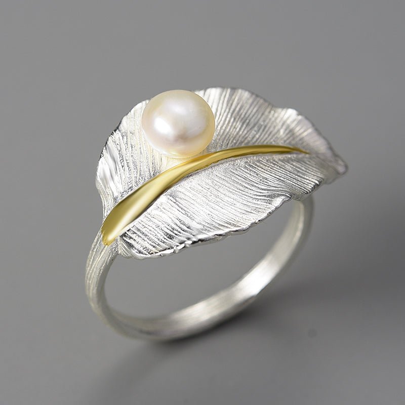 Pearly Leaf - Adjustable Ring